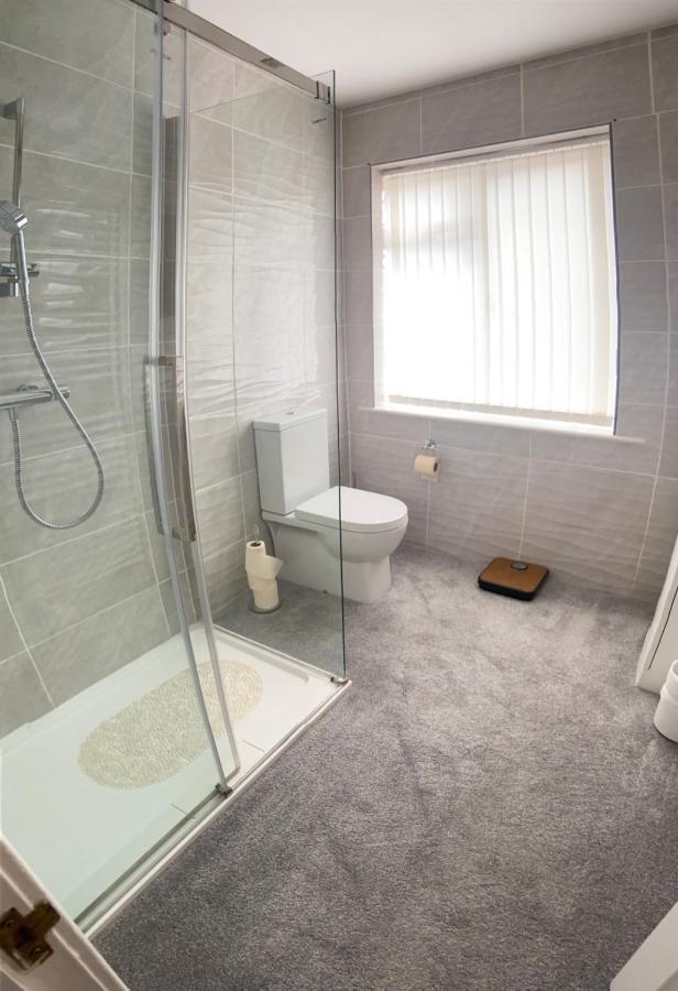 Large 4 Bedroom Home In Boston Spa Village In-Between York, Harrogate And Leeds, Sleeps 9 外观 照片