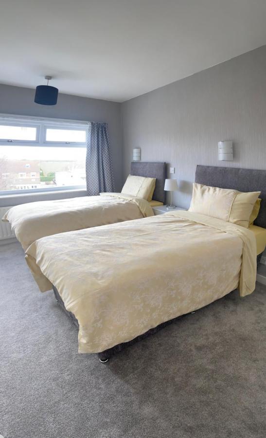 Large 4 Bedroom Home In Boston Spa Village In-Between York, Harrogate And Leeds, Sleeps 9 外观 照片